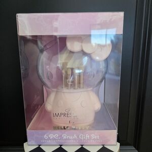NWT Impressions for Hello Kitty 6 Pc Brush Gift Set